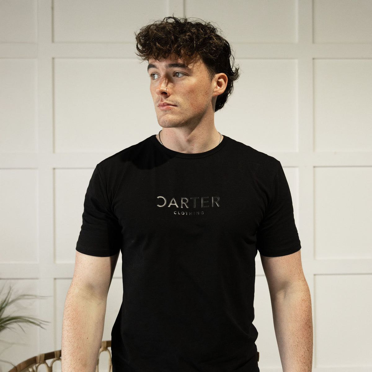AC444B CARTER LOGO TEE BLACK